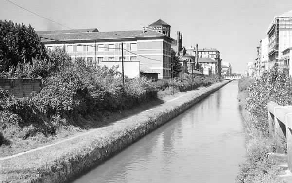 Via Melchiorre Gioia. Naviglio